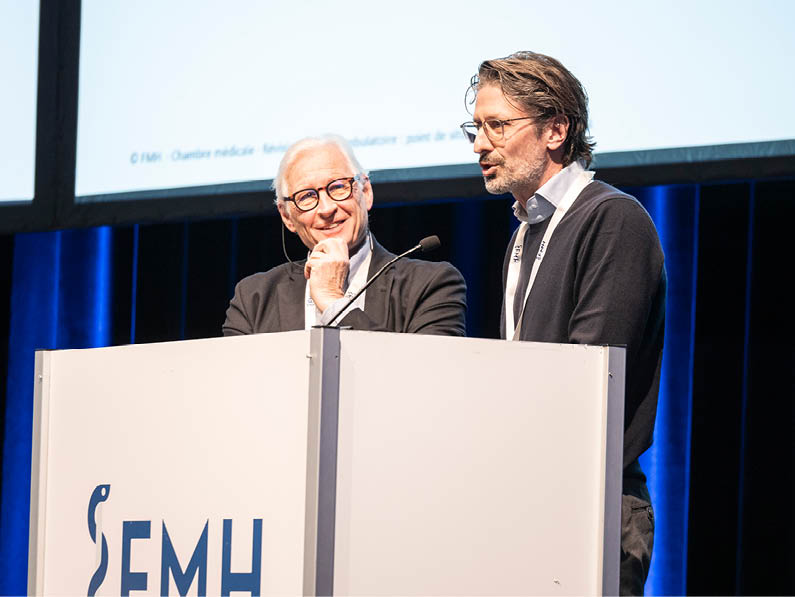 Urs Stoffel (gauche) et Michael Andor (droite), membres du Comité central de la FMH