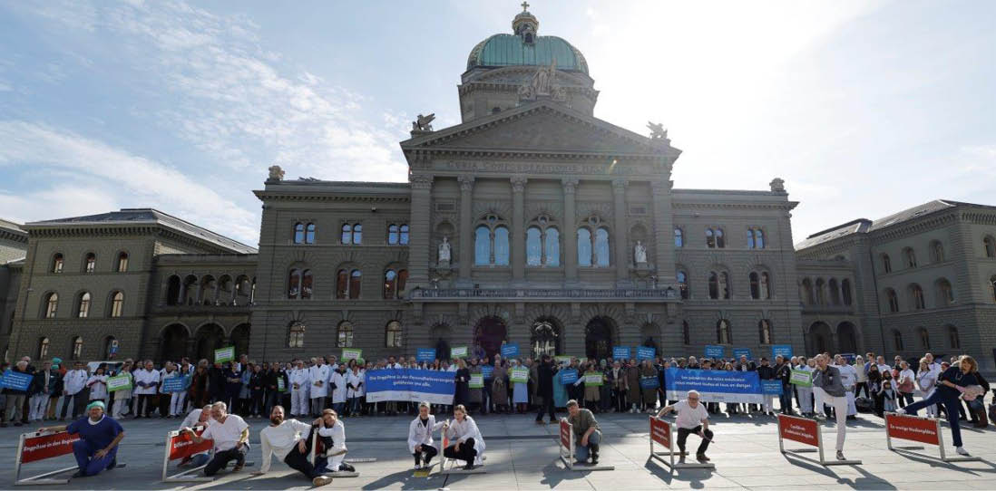 Les professions médicales universitaires suisses se sont réunies sur la Place fédérale