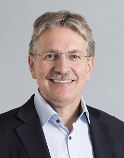 Carlos Quinto Dr méd. MPH,
membre du Comité central