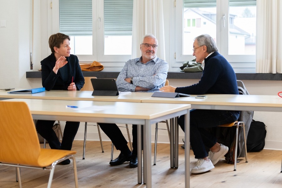 Das Visitationsteam unter sich (v.l.): Judit Schäfli-Thurnherr, André Rotzer und Urs von Wartburg.